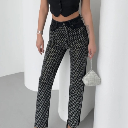 Pantaloni negri cu ornament geometric strălucitor