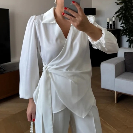 Bluză albă din satin