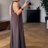 Rochie lungă maro cu spatele gol