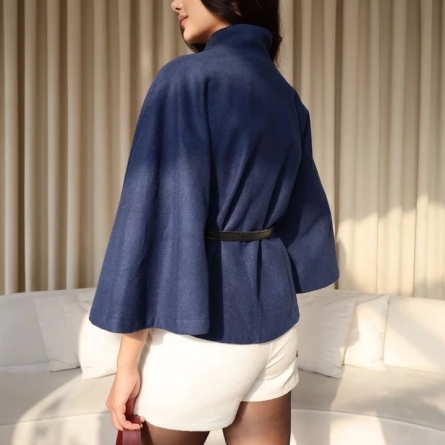 Poncho bleumarin elegant cu cordon