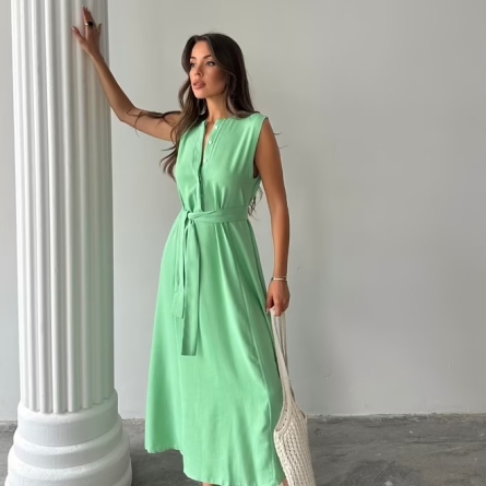 Sleeveless green maxi dress