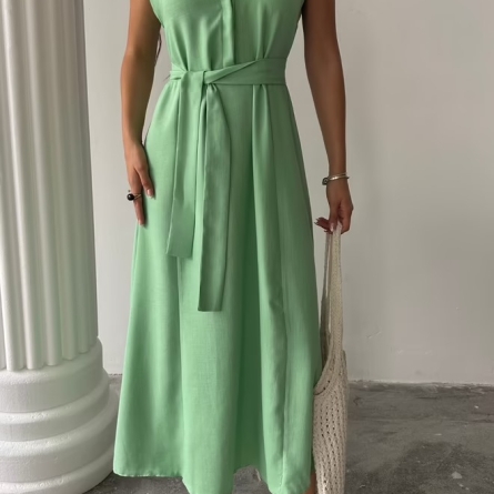 Sleeveless green maxi dress