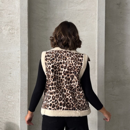 Vestă Camel de Pluș cu Imprimeu Leopard