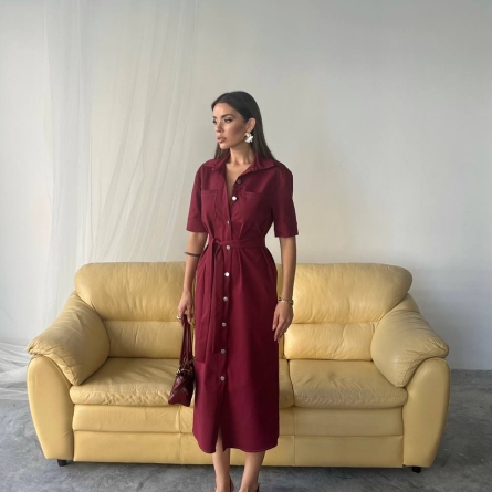 Rochie cămașă vișinie cu cordon și nasturi metalici