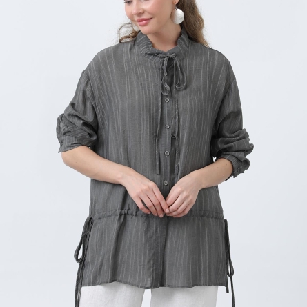 Anthracite shirt with gathered waist details