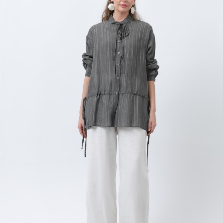 Anthracite shirt with gathered waist details