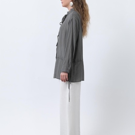 Anthracite shirt with gathered waist details