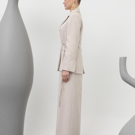 Sacou crem cu nod oblic