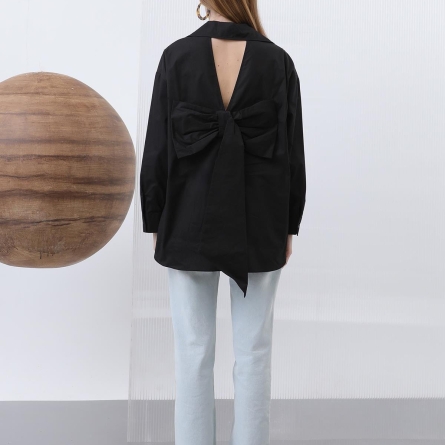 Black cotton shirt with back bow