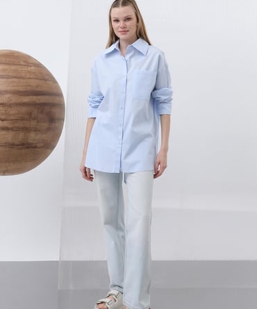 Голубая рубашка с бантом сзади из хлопка