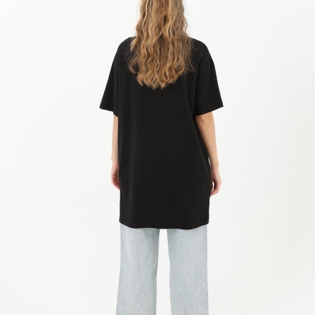 Черная женская базовая футболка