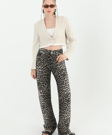 Джинсы с леопардовым принтом