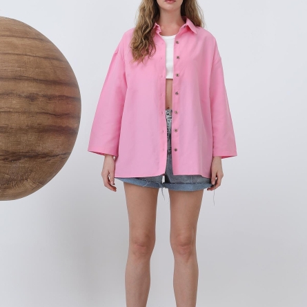 Cămașă roz oversized din bumbac cu nasturi