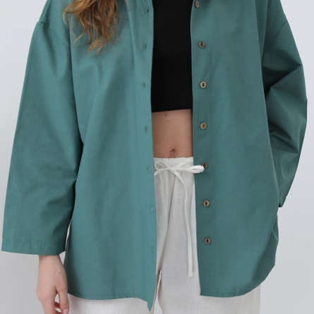 Зеленая оверсайз рубашка из хлопка с пуговицами