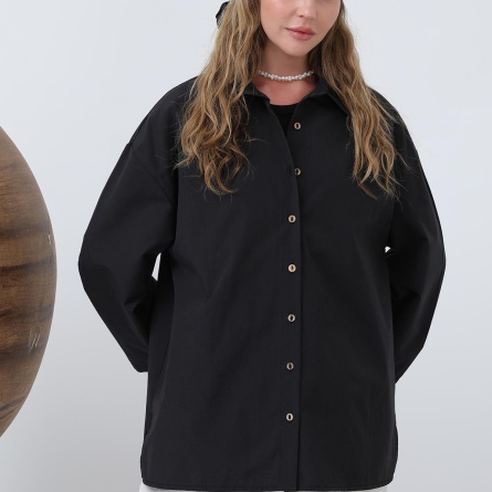 Черная оверсайз рубашка из хлопка с пуговицами