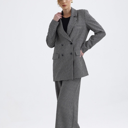 Costum damă pied-de-poule