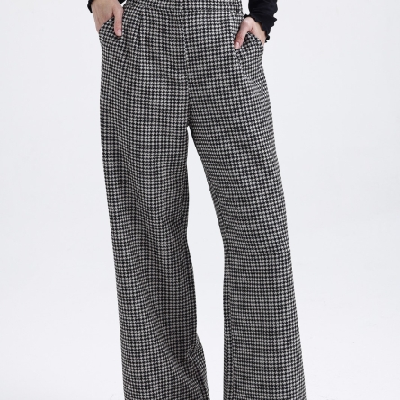 Costum damă pied-de-poule