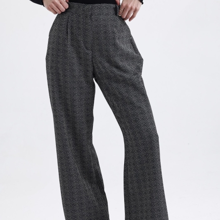 Costum damă cu imprimeu Chevron