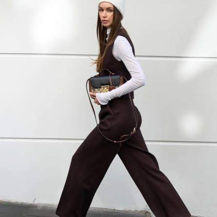 Коричневый комплект &ndash; брюки палаццо и жилет