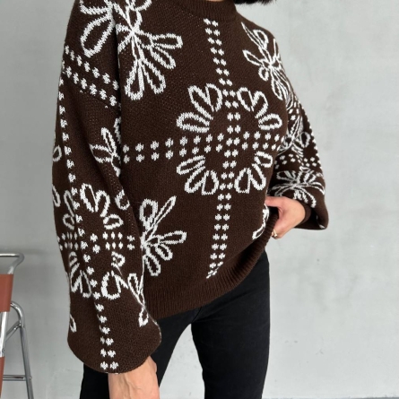 Pulover tricotat maro cu fulgi de nea