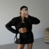 Set Trio Negru: jachetă crop, top bandeau și fustă mini