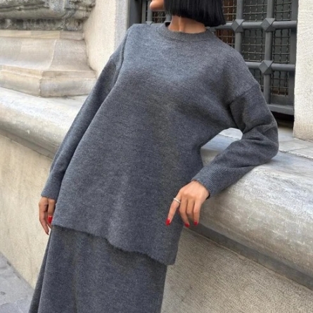 Серый Вязаный Комплект с Миди Юбкой