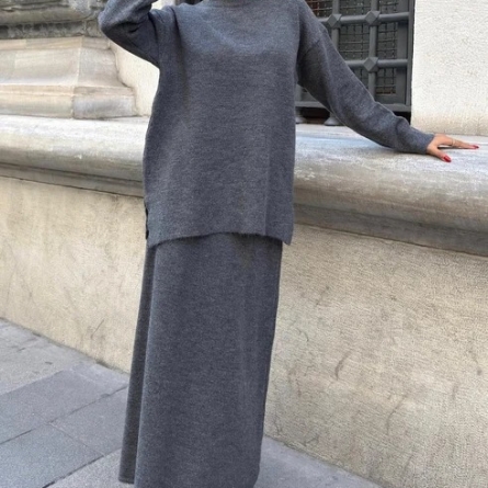 Серый Вязаный Комплект с Миди Юбкой