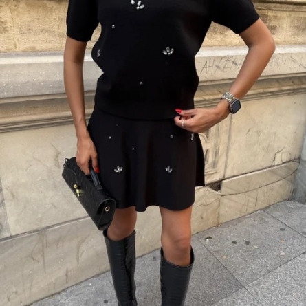 Черный Вязаный Комплект с Вышивкой и Юбкой Клеш