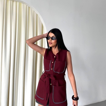 Vesta Bordo cu Buzunar si Nasturi