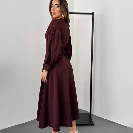 Бордовое миди-платье с пышными рукавами и цветком