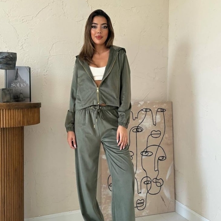 Костюм-Двойка Цвета Хаки Велюровый (Бархатный)