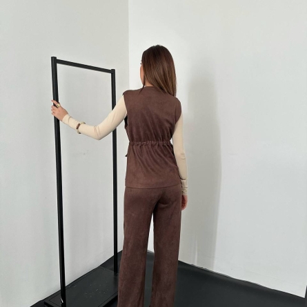 Женский Костюм Коричневый с Жилетом и Брюками