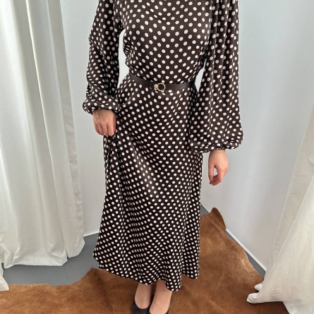 Коричневое Платье Миди в Горох с Объёмными Рукавами