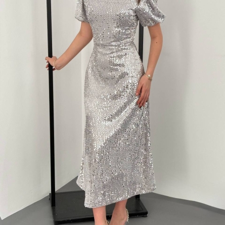 Серебрянное Платье Миди с Пайетками и Пышными Рукавами