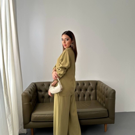 Комплект цвета хаки с Драпированной Рубашкой и Широкими Брюками