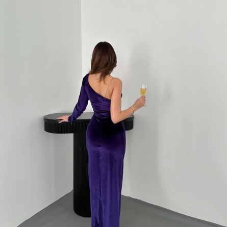 Rochie Mov Midi Asimetrică din Catifea