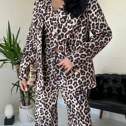 Costum din 3 piese cu imprimeu leopard