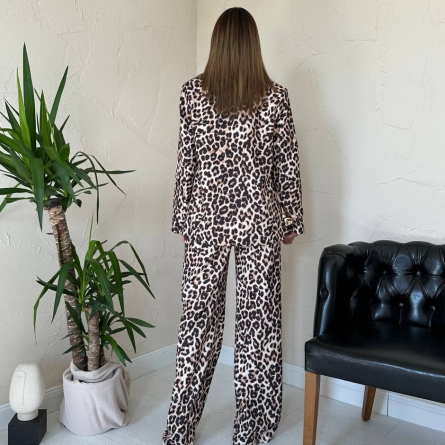Costum din 3 piese cu imprimeu leopard