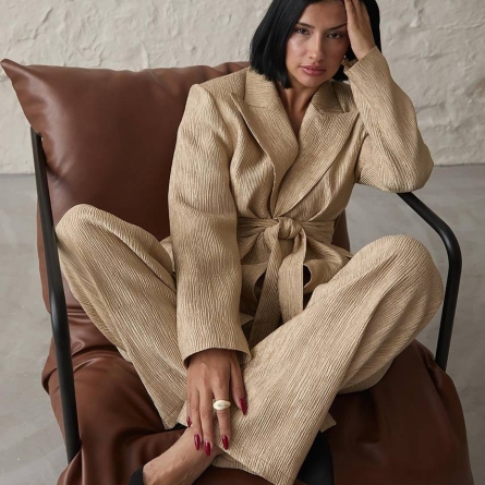 Set Auriu cu Pantaloni și Sacou cu Cordon