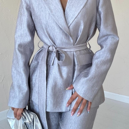 Set Argintiu cu Pantaloni și Sacou cu Cordon