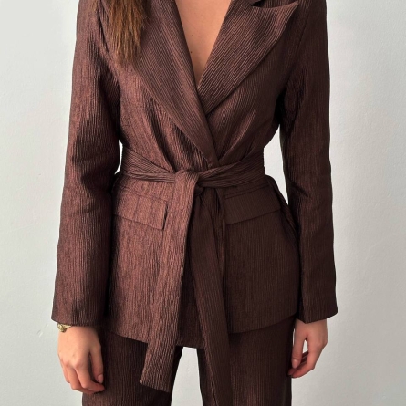 Set Maro cu Pantaloni și Sacou cu Cordon