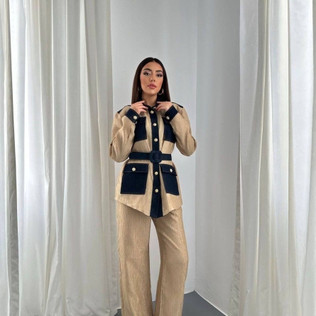 Элегантный комплект с контрастной рубашкой и широкими брюками