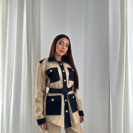 Элегантный комплект с контрастной рубашкой и широкими брюками