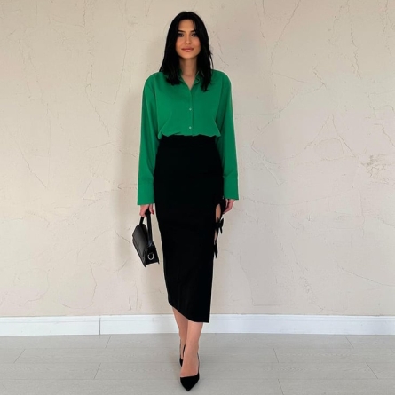 Рубашка зелёного цвета из ткани поплин
