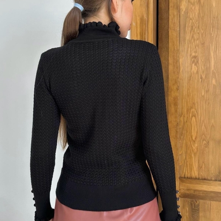 Pulover negru cu guler și manșete decorate cu perle