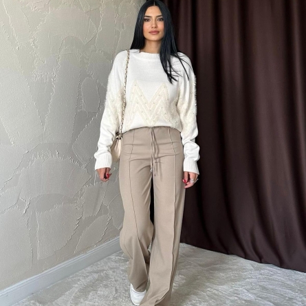 Pulover crem cu perle și model zigzag