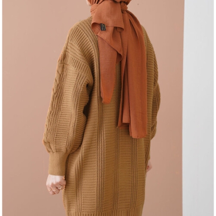 Caramel colored knitted cardigan with buttons