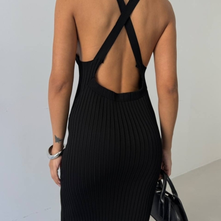 Rochie Minimalistă Lungă Neagră