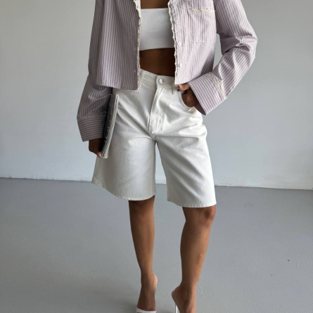 Cropped pink striped shirt