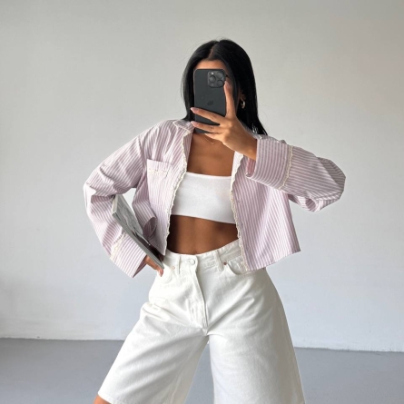 Cropped pink striped shirt